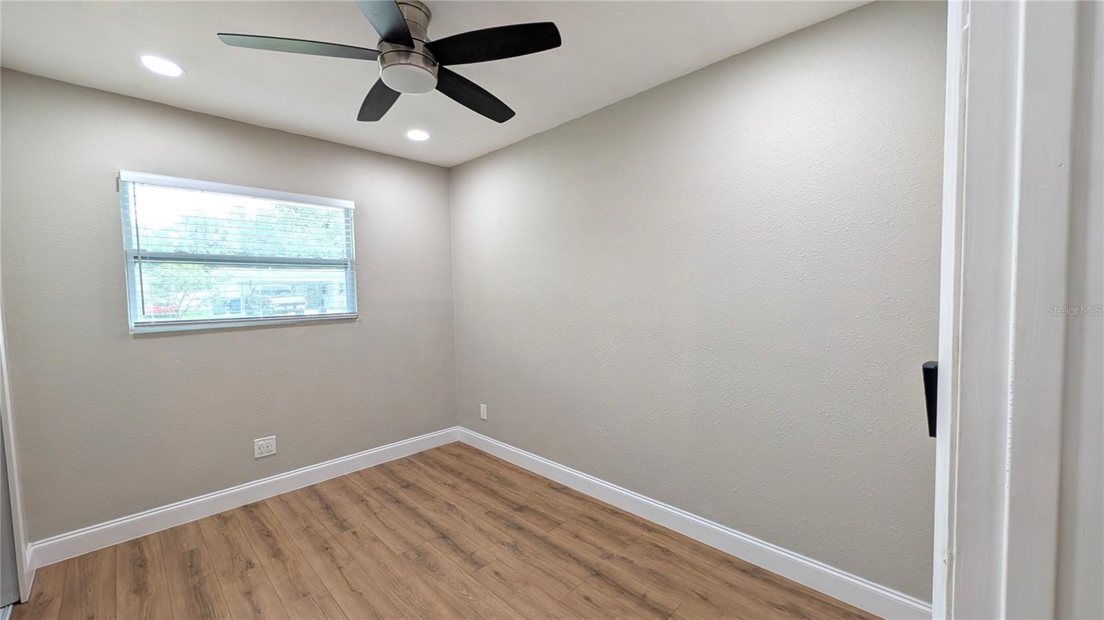 3005 W MARLIN AVE — photo 12