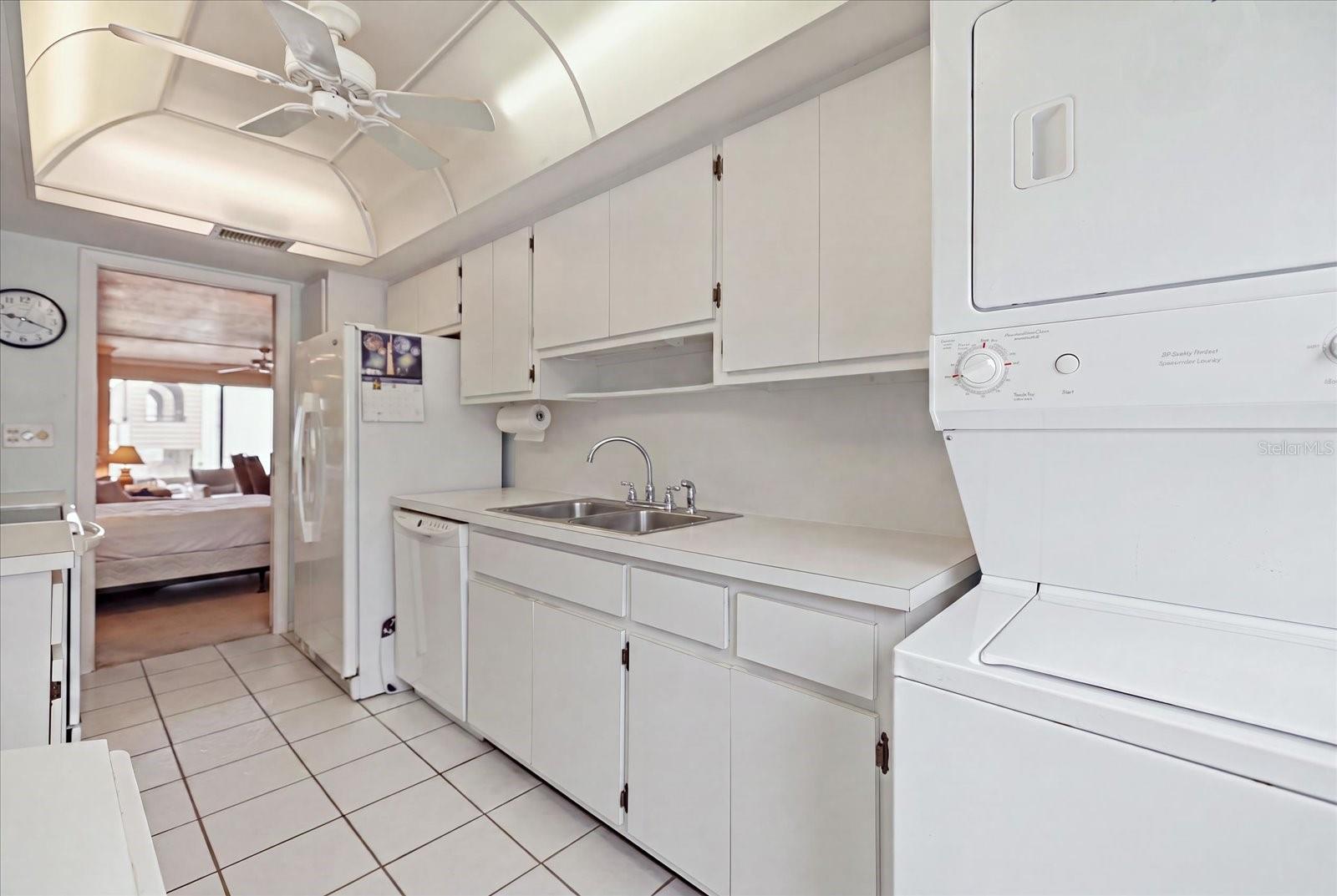 1555 TARPON CENTER DR #116 — photo 10