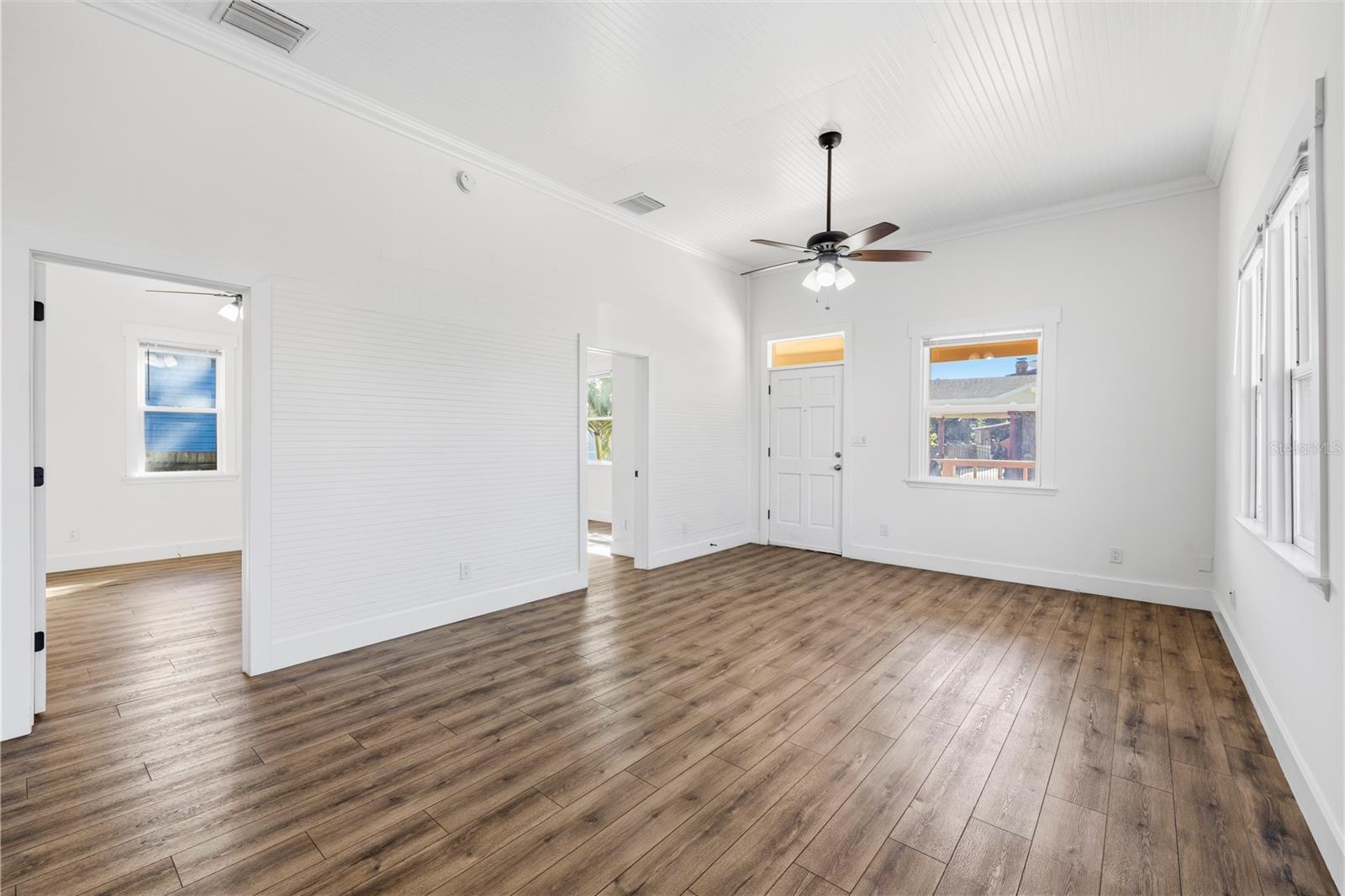 2308 E 4TH AVE — photo 13