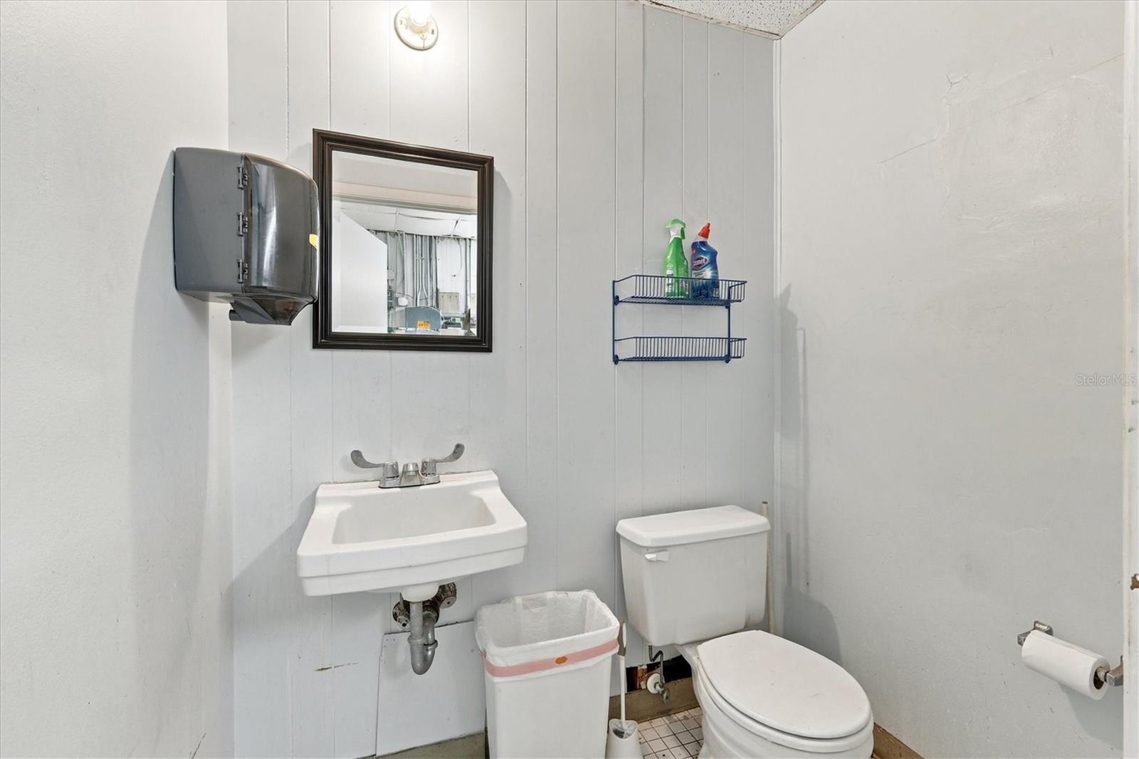 4631 BEE RIDGE RD — photo 17
