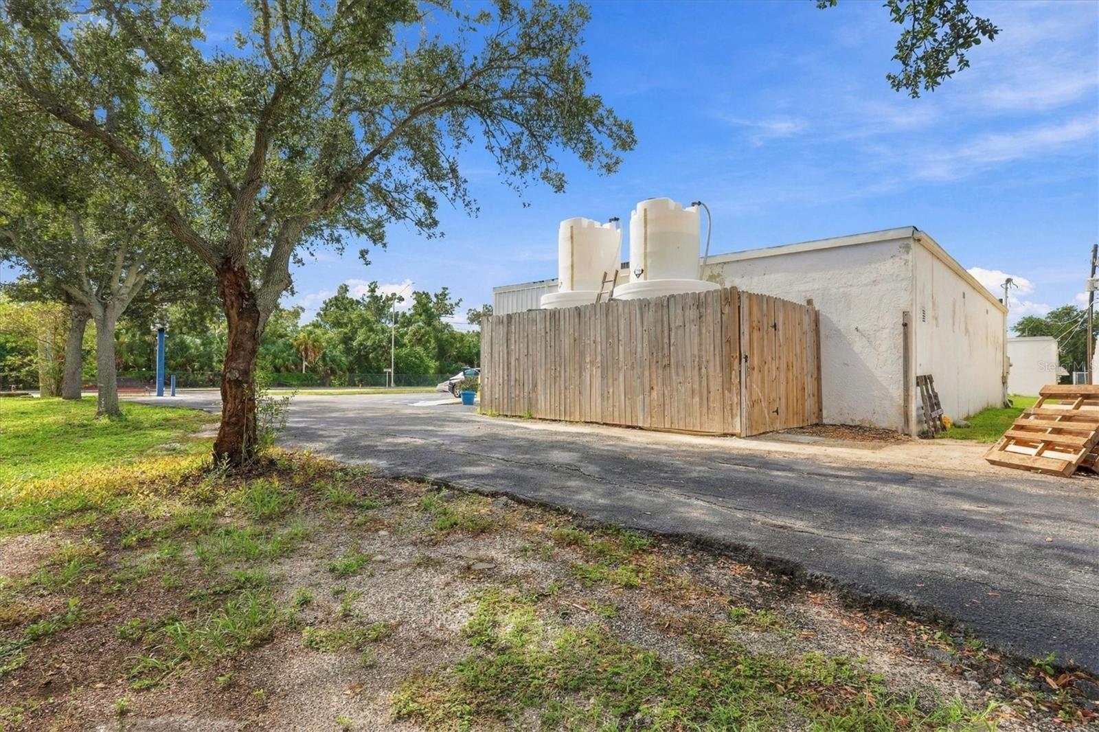 4631 BEE RIDGE RD — photo 29