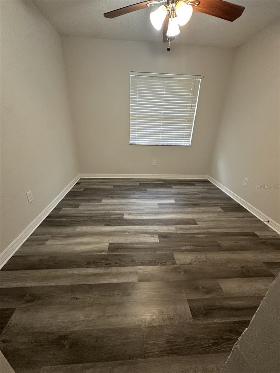 406 E GLADYS ST #B — photo 12