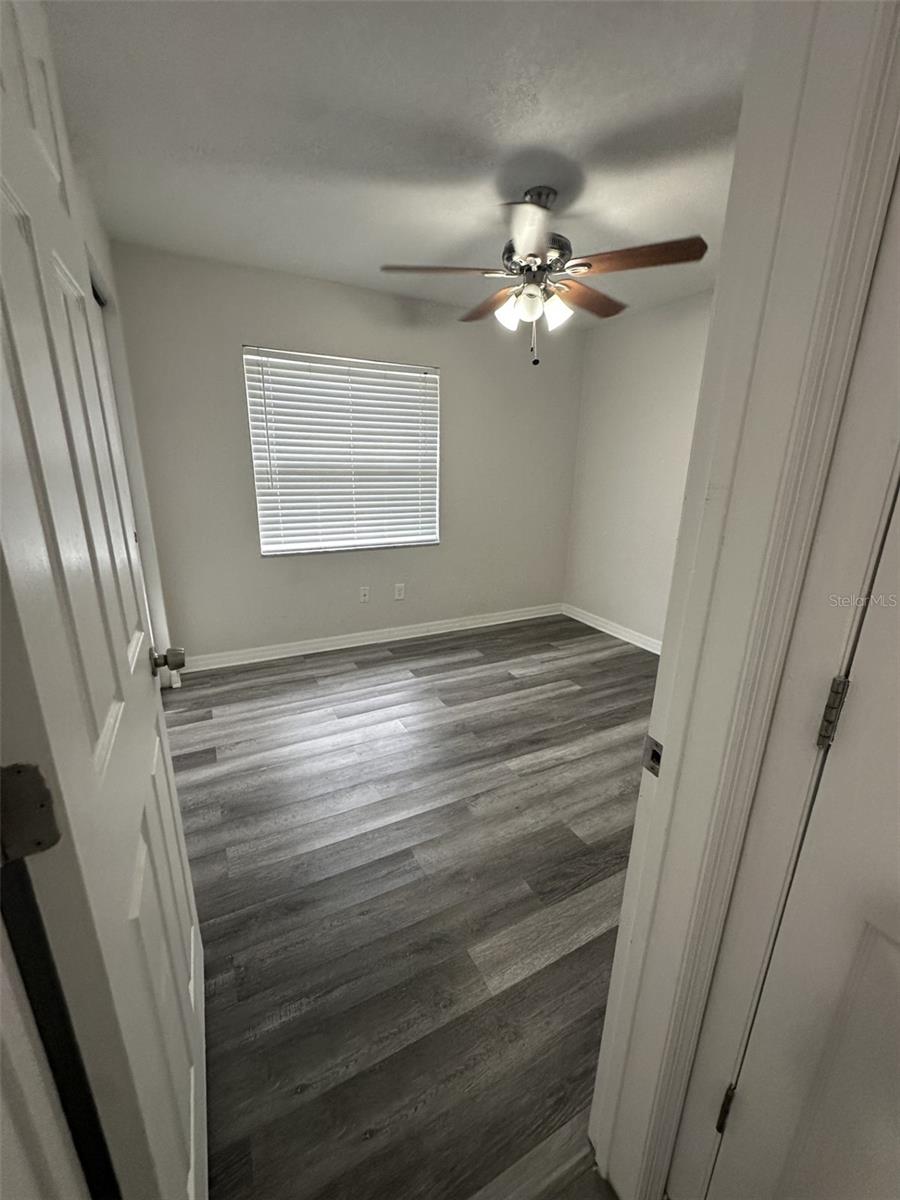 406 E GLADYS ST #B — photo 10