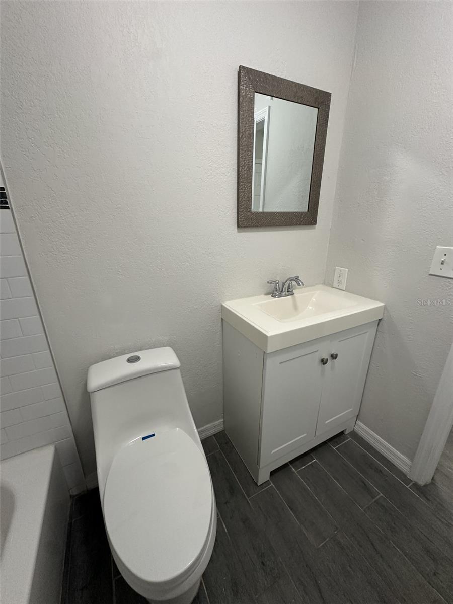 406 E GLADYS ST #B — photo 6