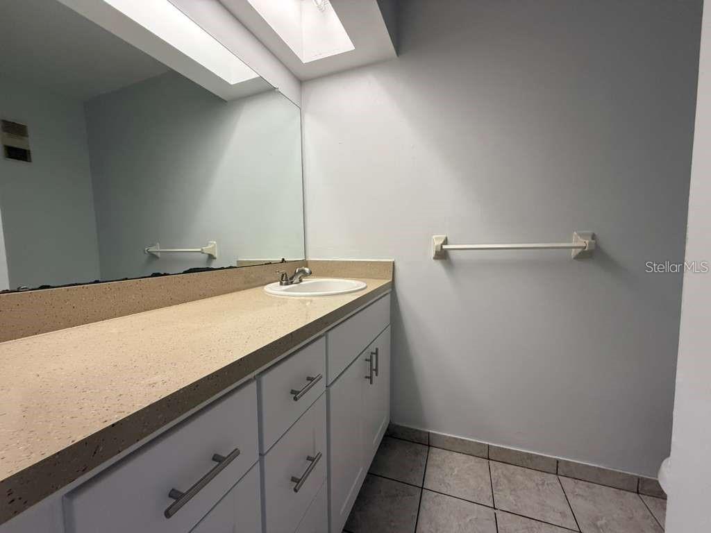 2045 SUNSET GROVE LN — photo 11