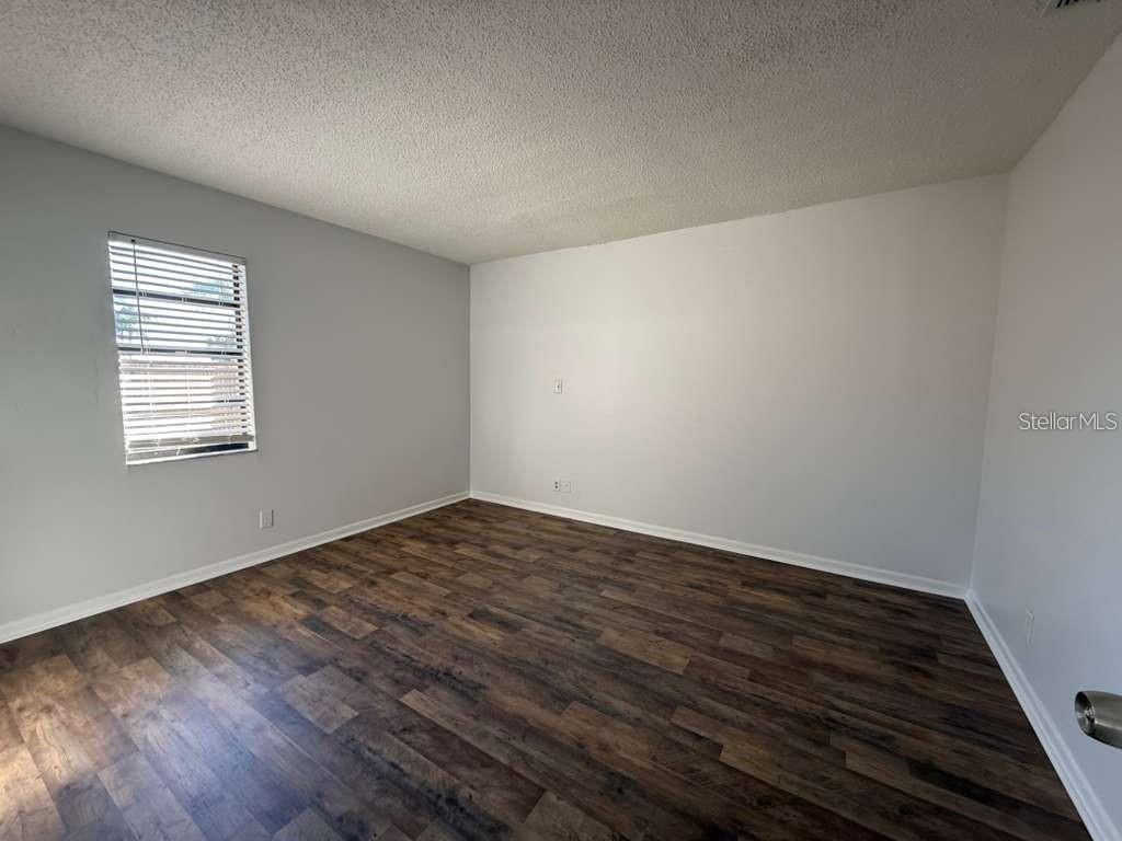 2045 SUNSET GROVE LN — photo 13
