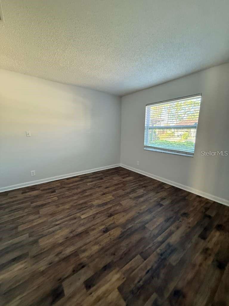 2045 SUNSET GROVE LN — photo 10