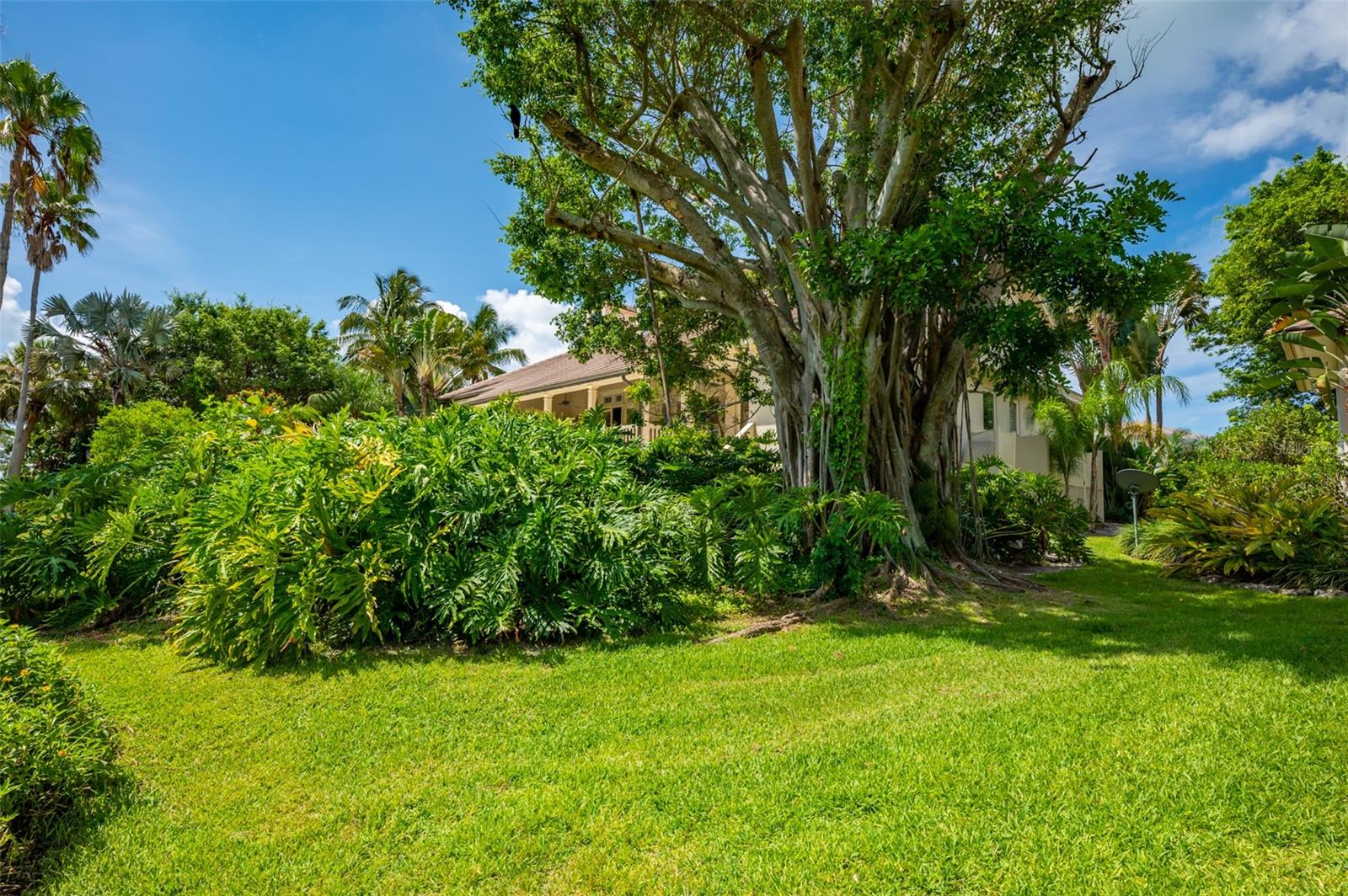 981 LONGBOAT CLUB RD — photo 66