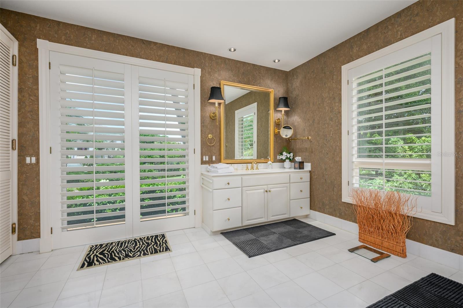 981 LONGBOAT CLUB RD — photo 43