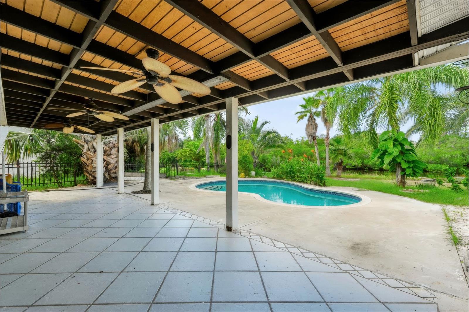 2123 BAYOU DR — photo 12
