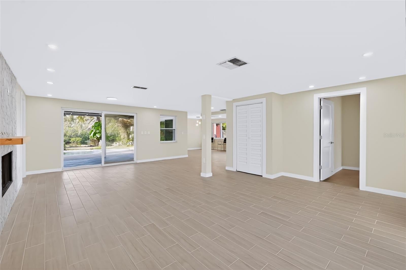 2123 BAYOU DR — photo 35