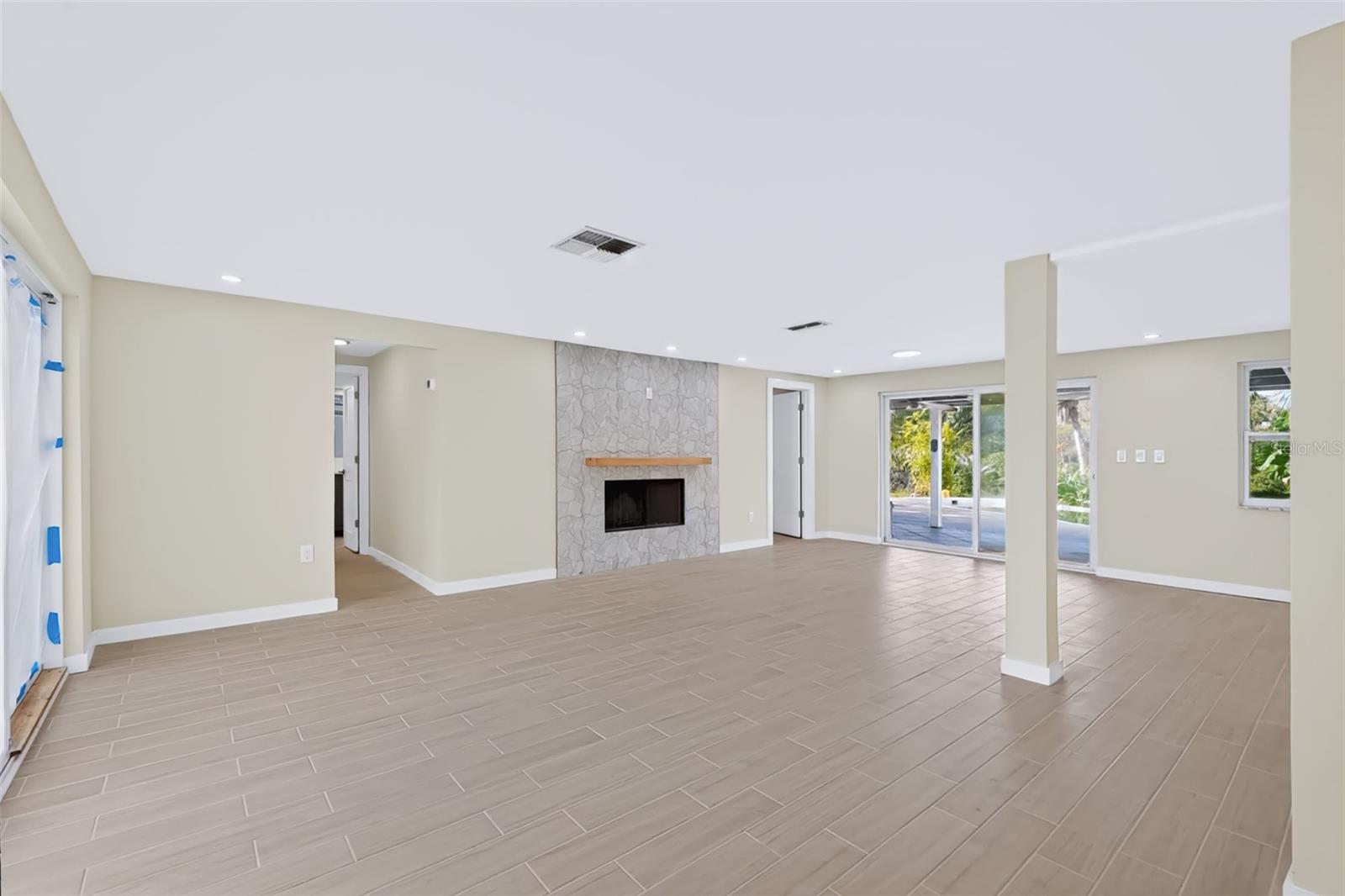 2123 BAYOU DR — photo 39
