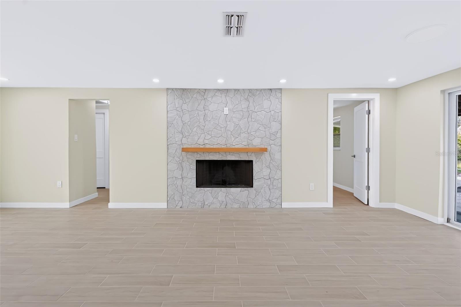 2123 BAYOU DR — photo 34