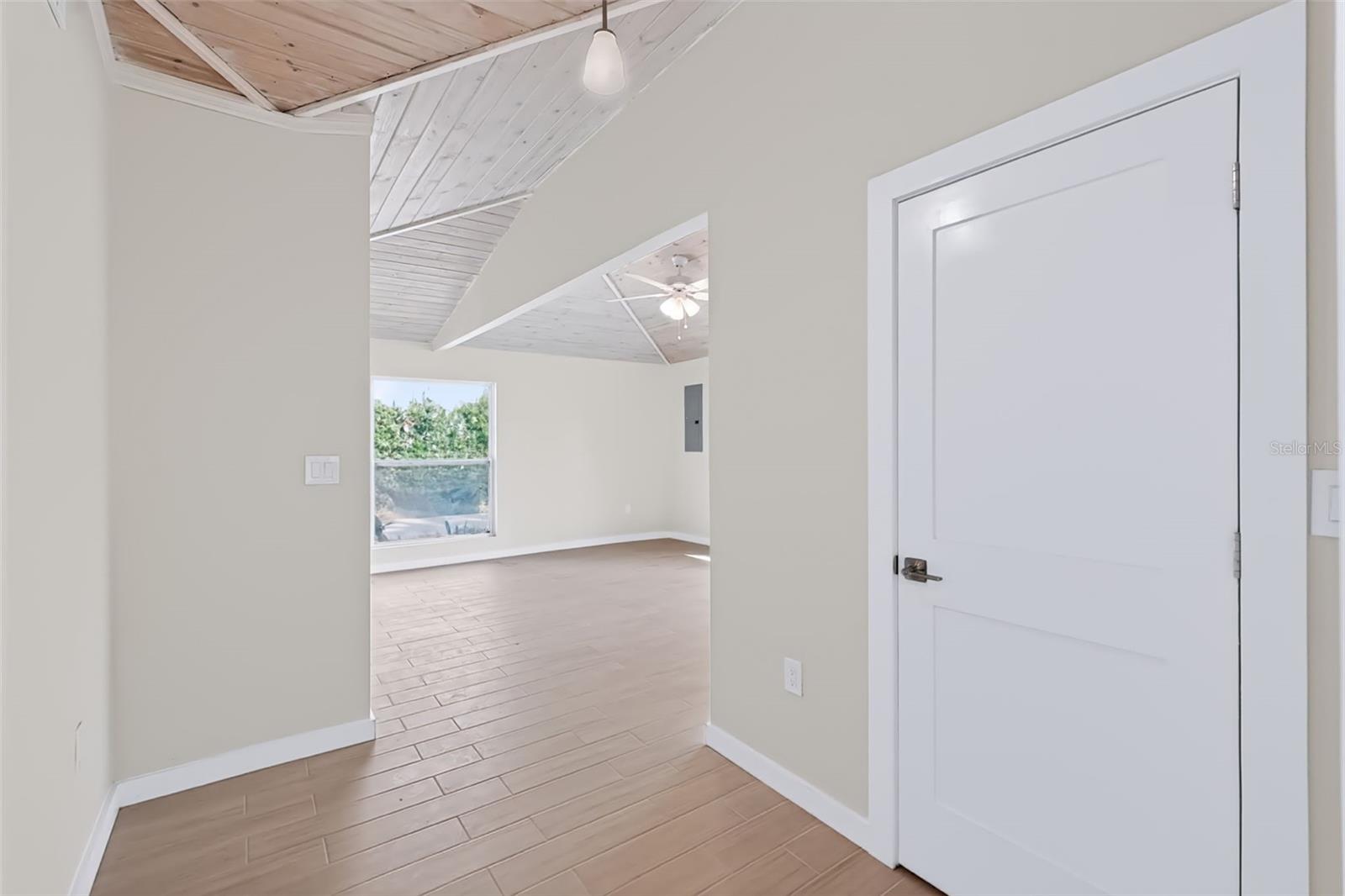 2123 BAYOU DR — photo 28