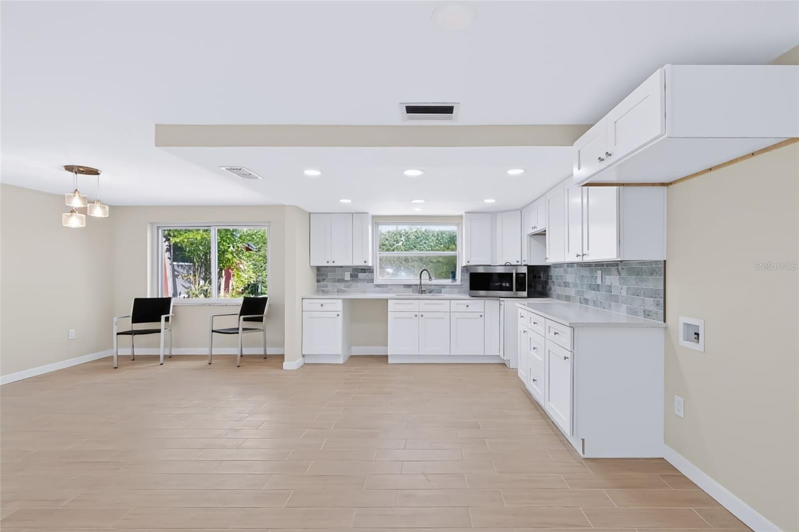 2123 BAYOU DR — photo 33