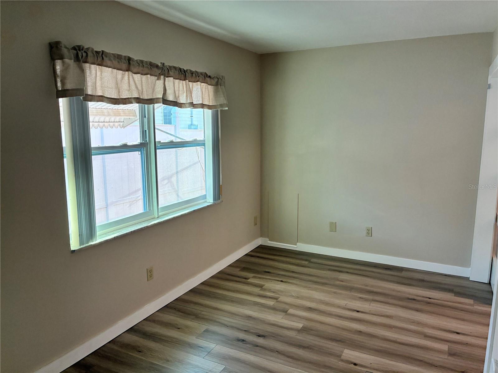 889 SKY LOCH DR S — photo 20