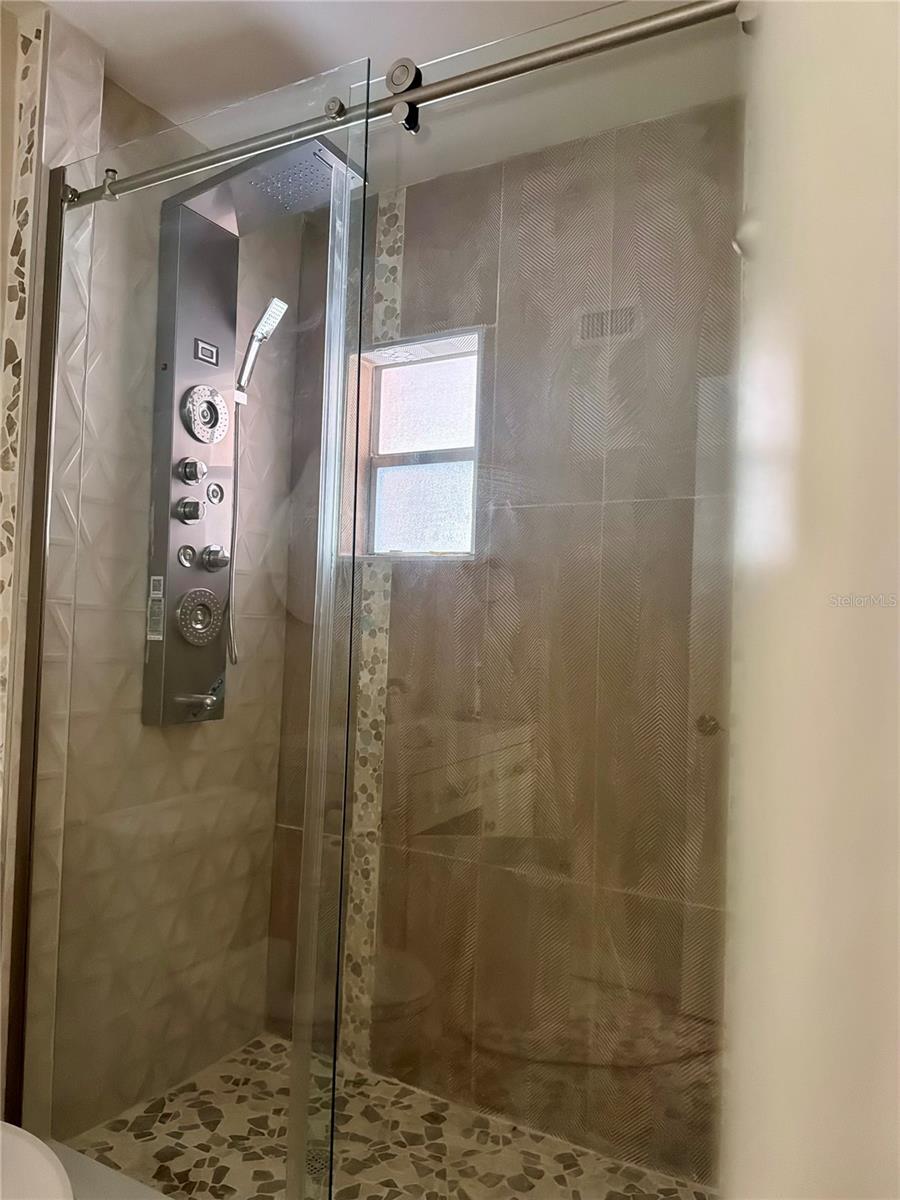 889 SKY LOCH DR S — photo 13
