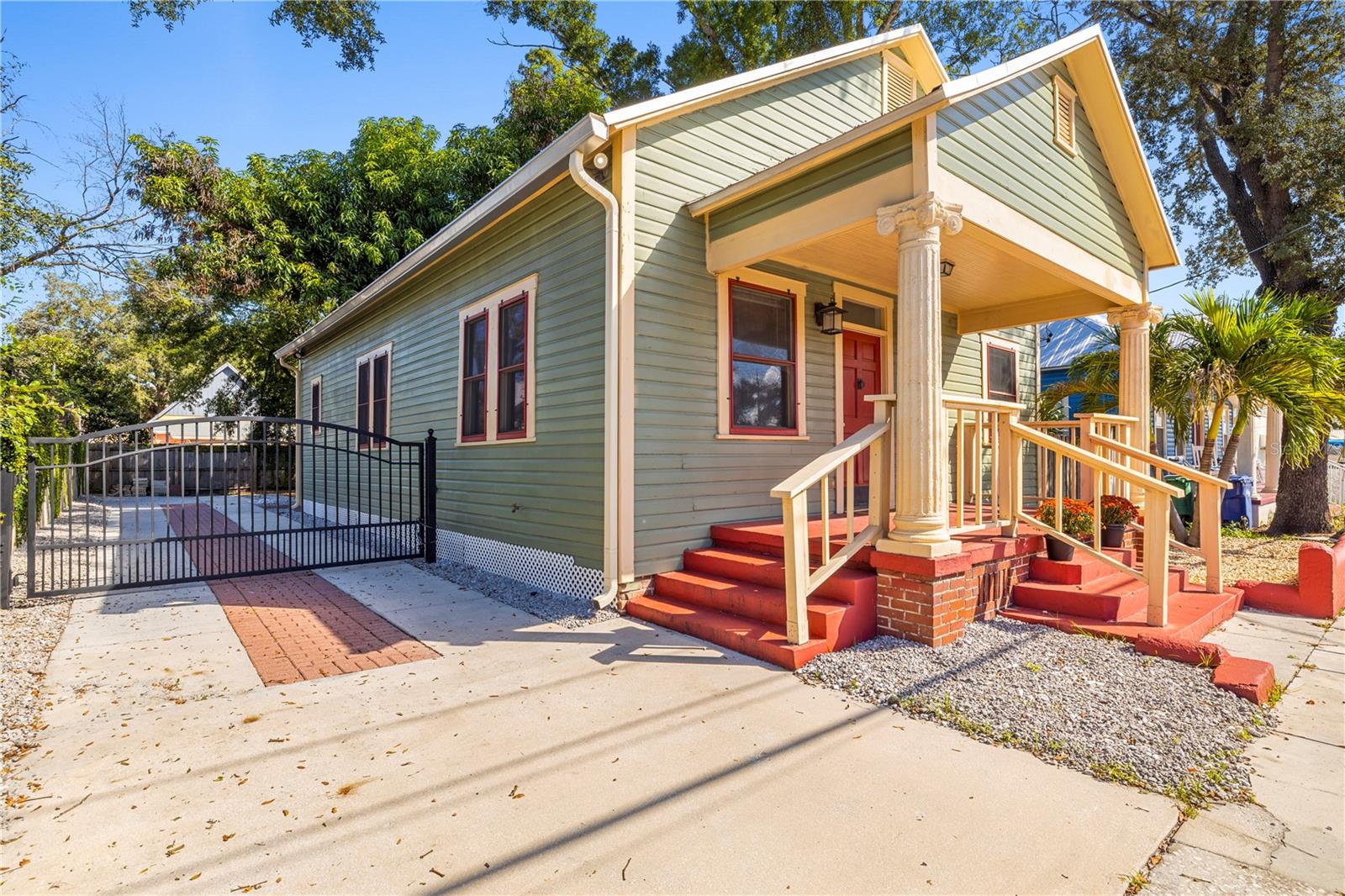 2308 E 4TH AVE — photo 3