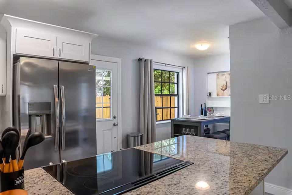 5212 S PURITAN AVE — photo 5