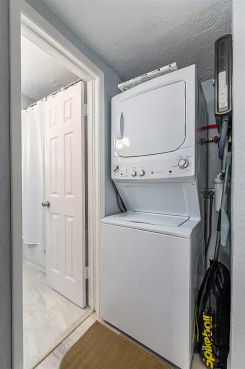 5212 S PURITAN AVE — photo 17