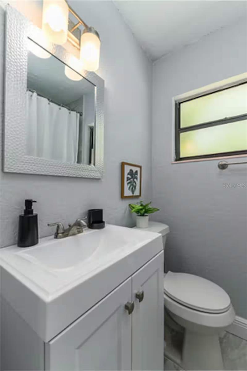 5212 S PURITAN AVE — photo 16