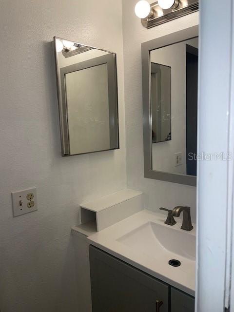 2242 BANCROFT CIR N #F — photo 16