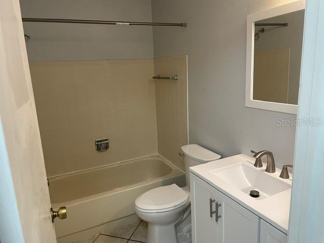 2242 BANCROFT CIR N #F — photo 15