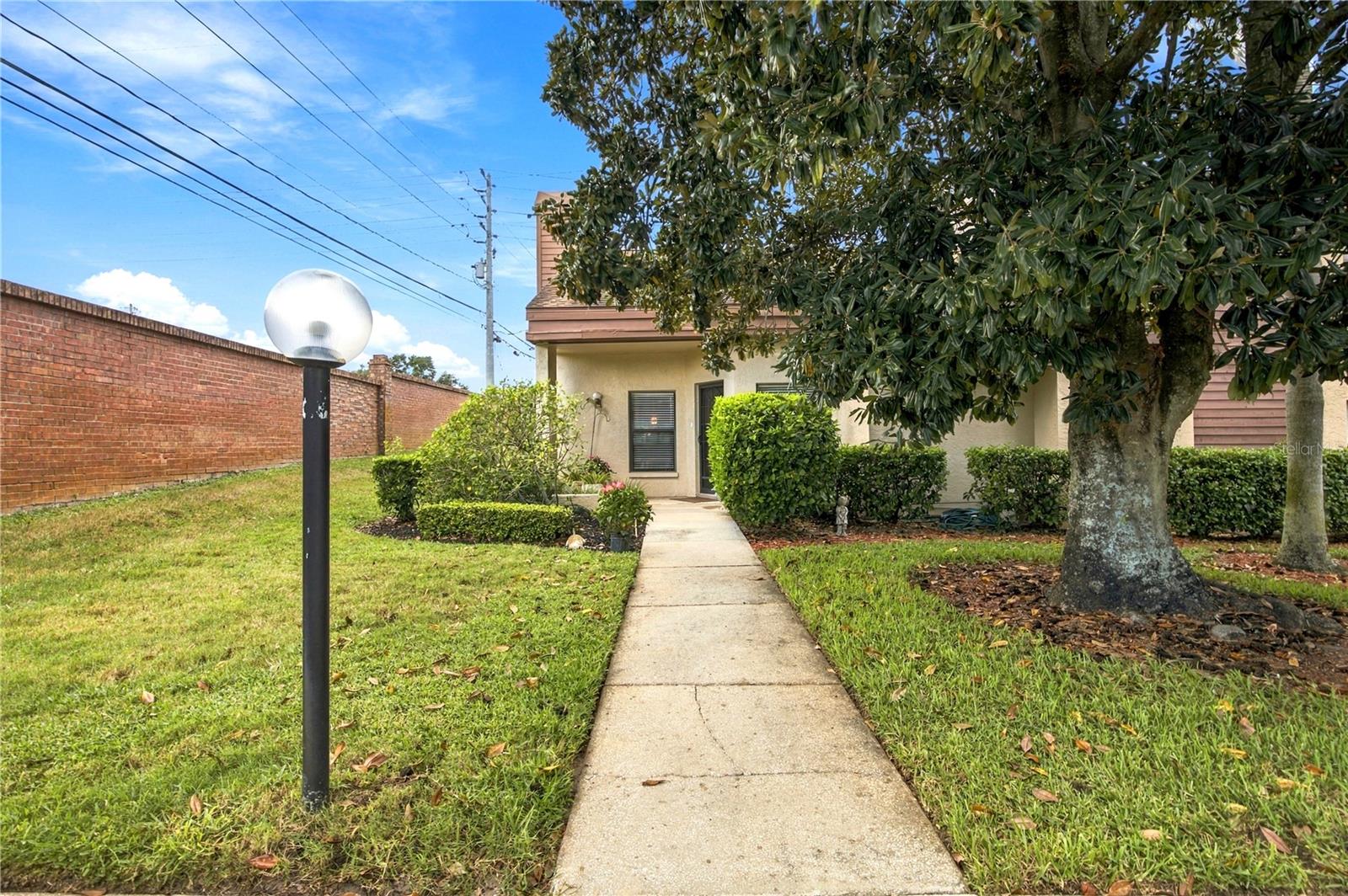 2815 COUNTRYBROOK DR #11 — photo 3