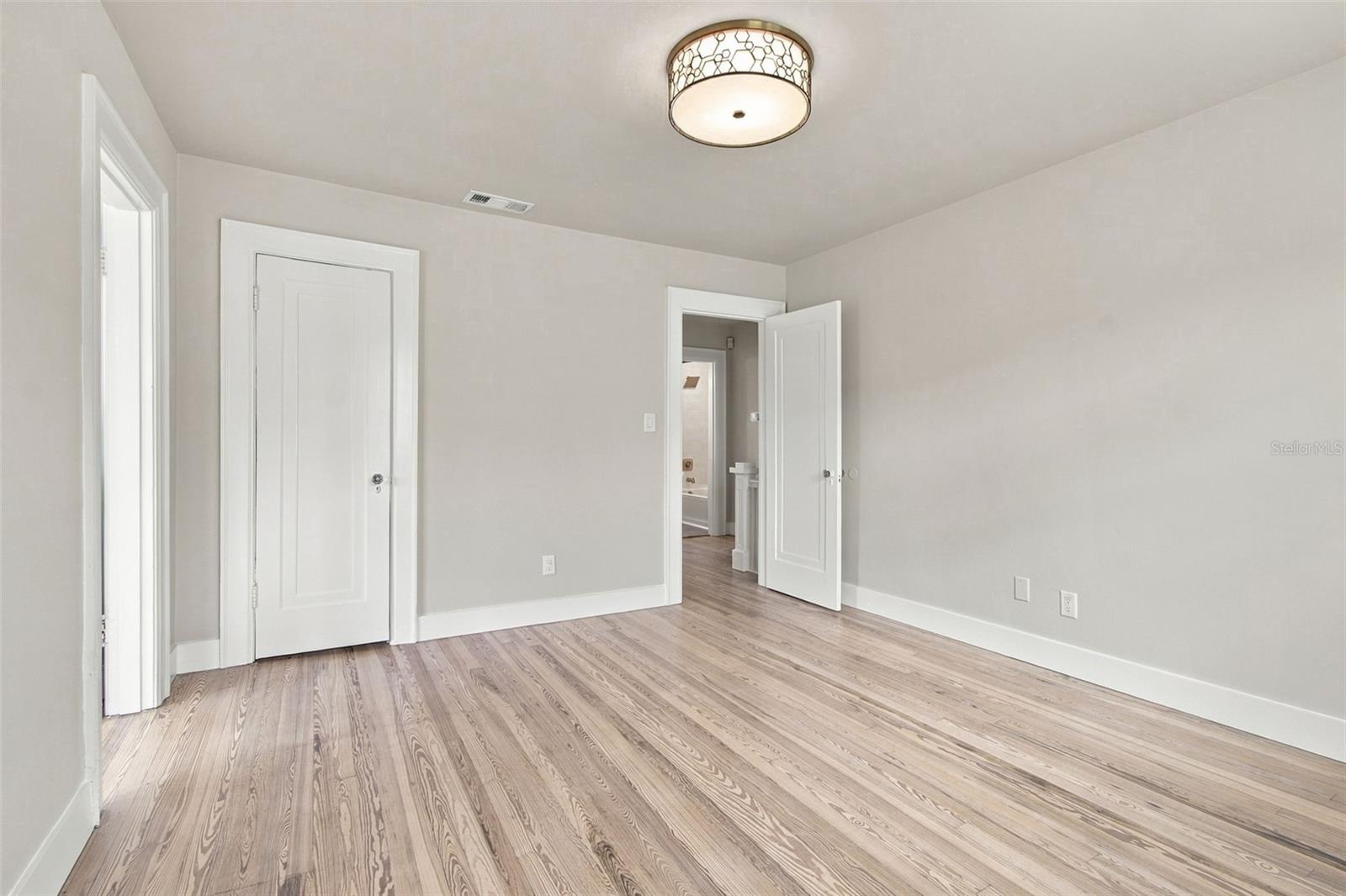 5426 VENETIAN BLVD NE — photo 73