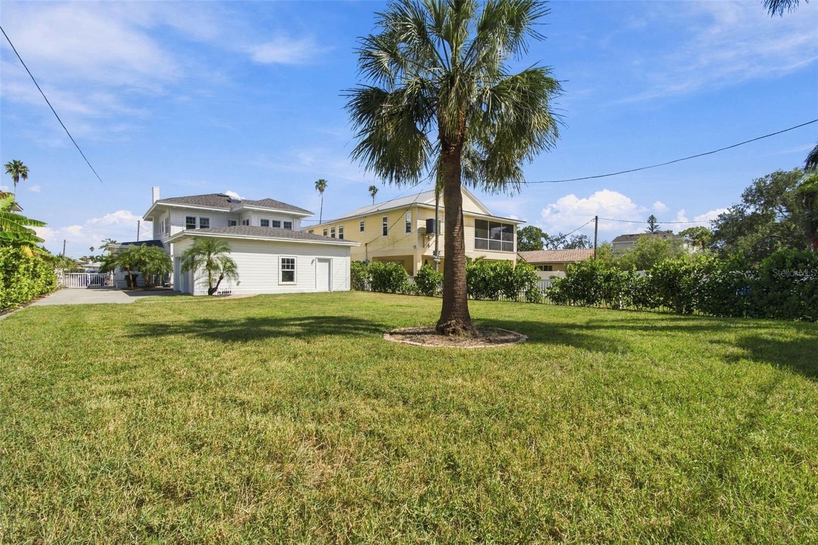 5426 VENETIAN BLVD NE — photo 86