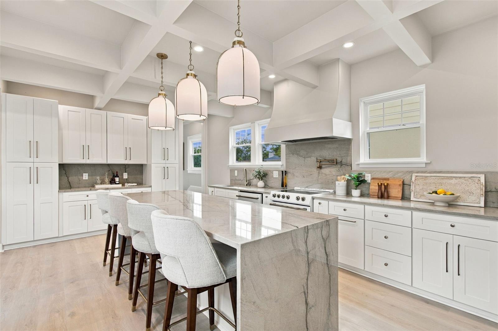 5426 VENETIAN BLVD NE — photo 36