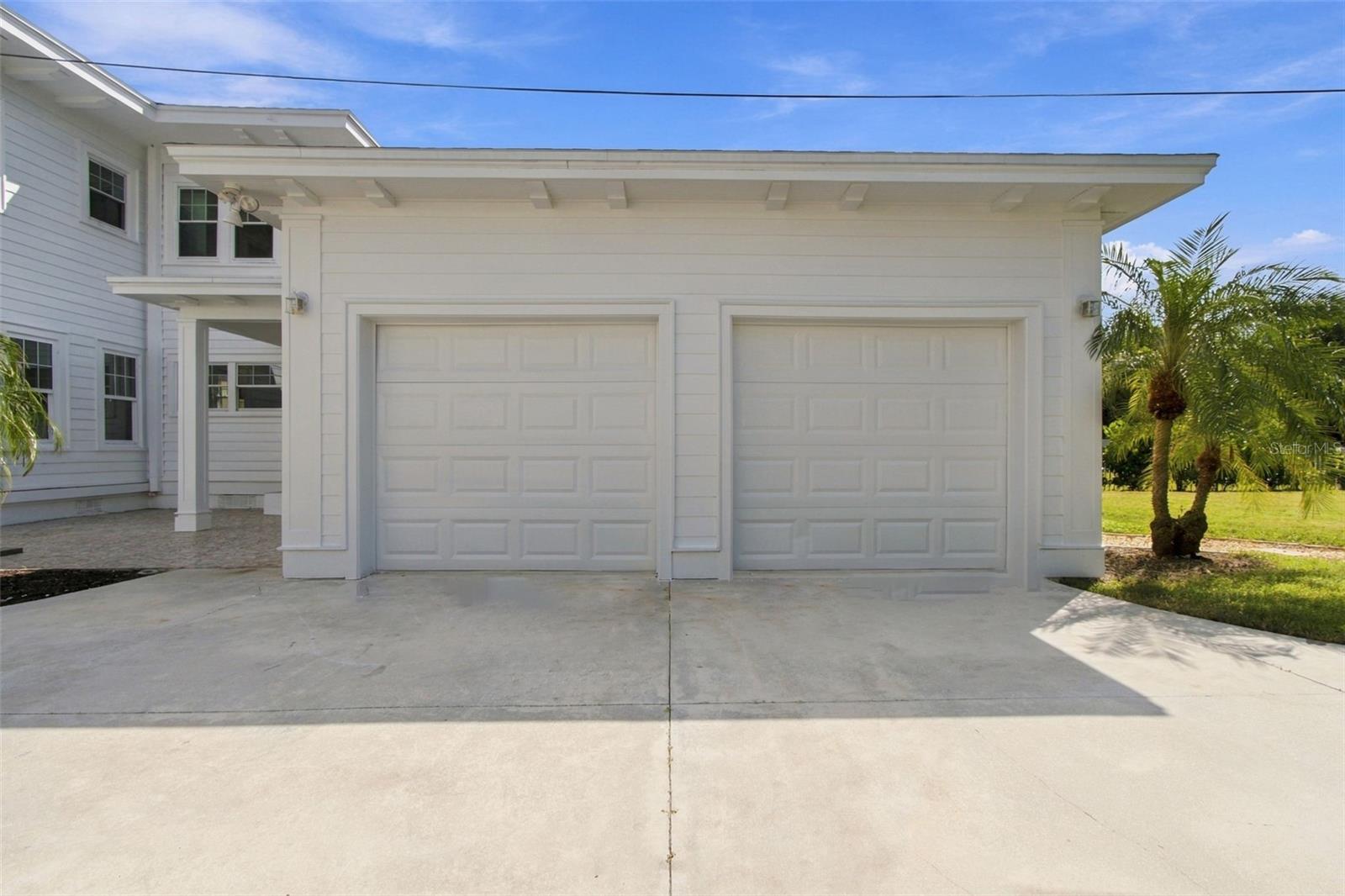 5426 VENETIAN BLVD NE — photo 82
