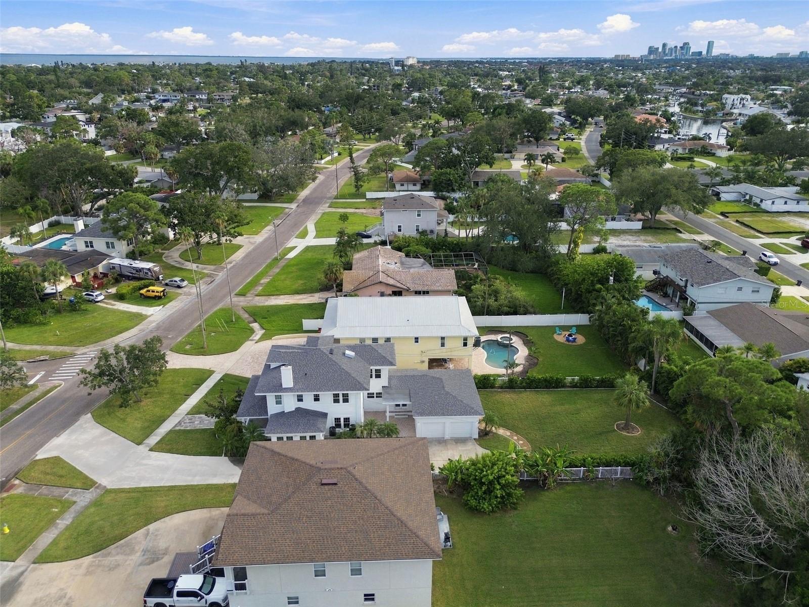 5426 VENETIAN BLVD NE — photo 90