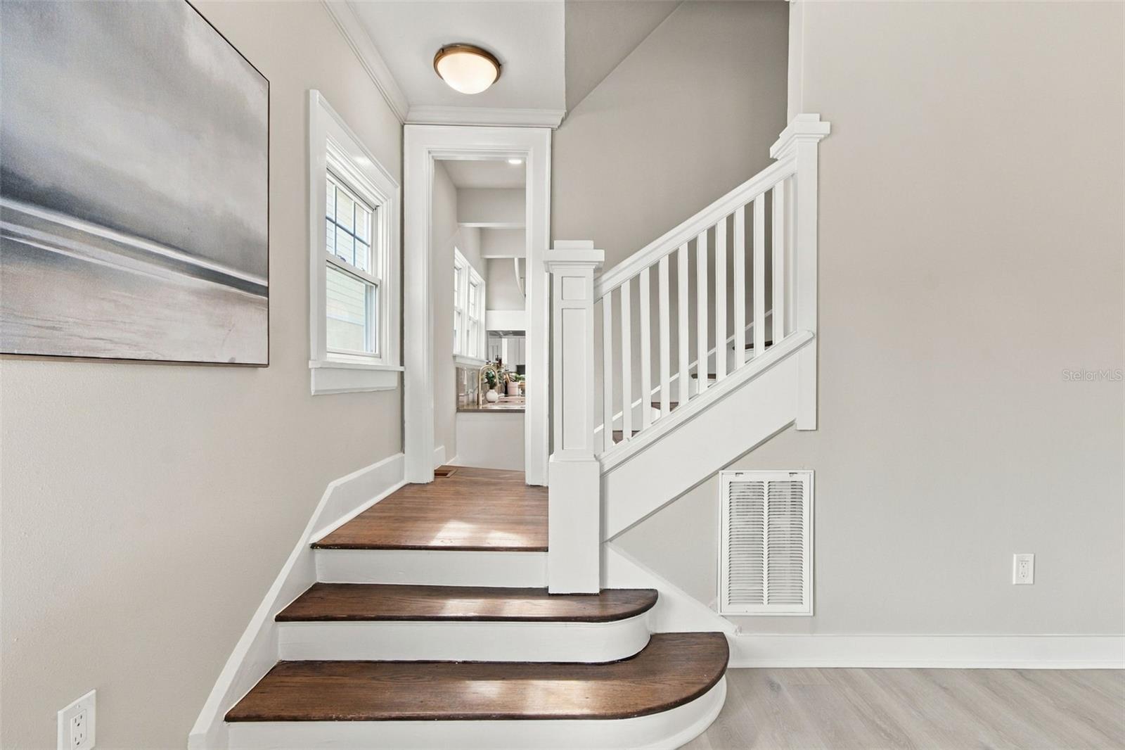 5426 VENETIAN BLVD NE — photo 45