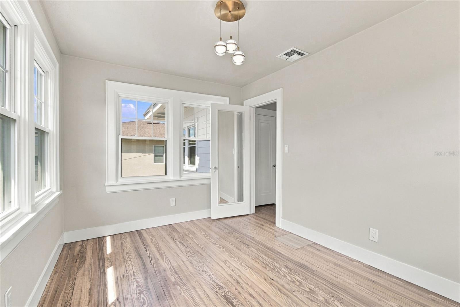 5426 VENETIAN BLVD NE — photo 75