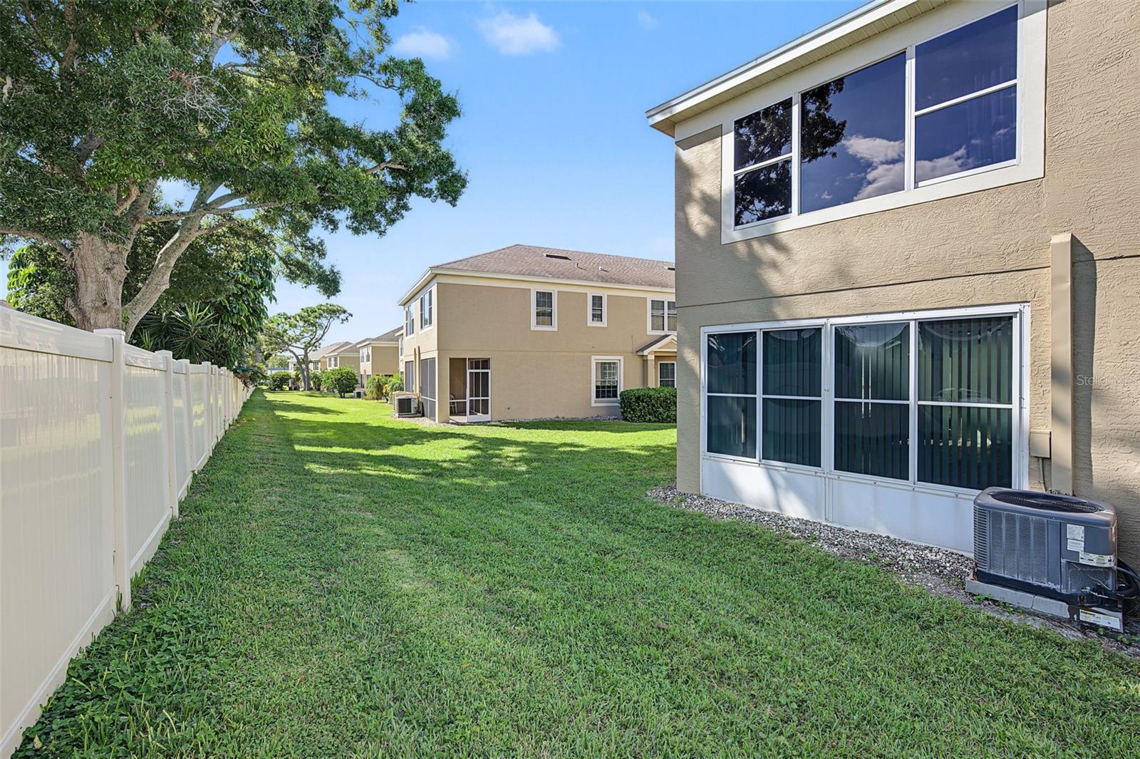 2555 NEWBERN DR — photo 42