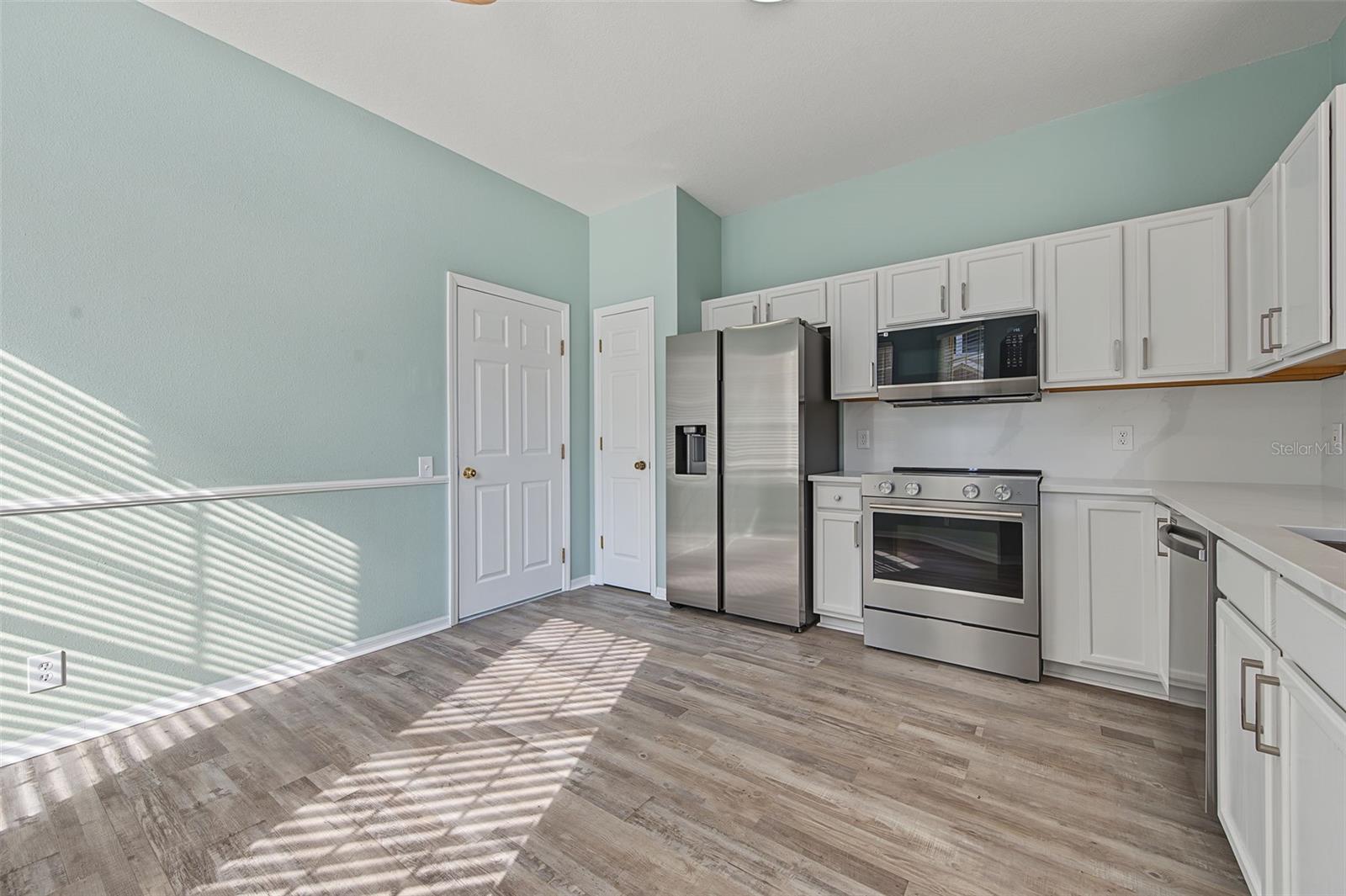 2555 NEWBERN DR — photo 8