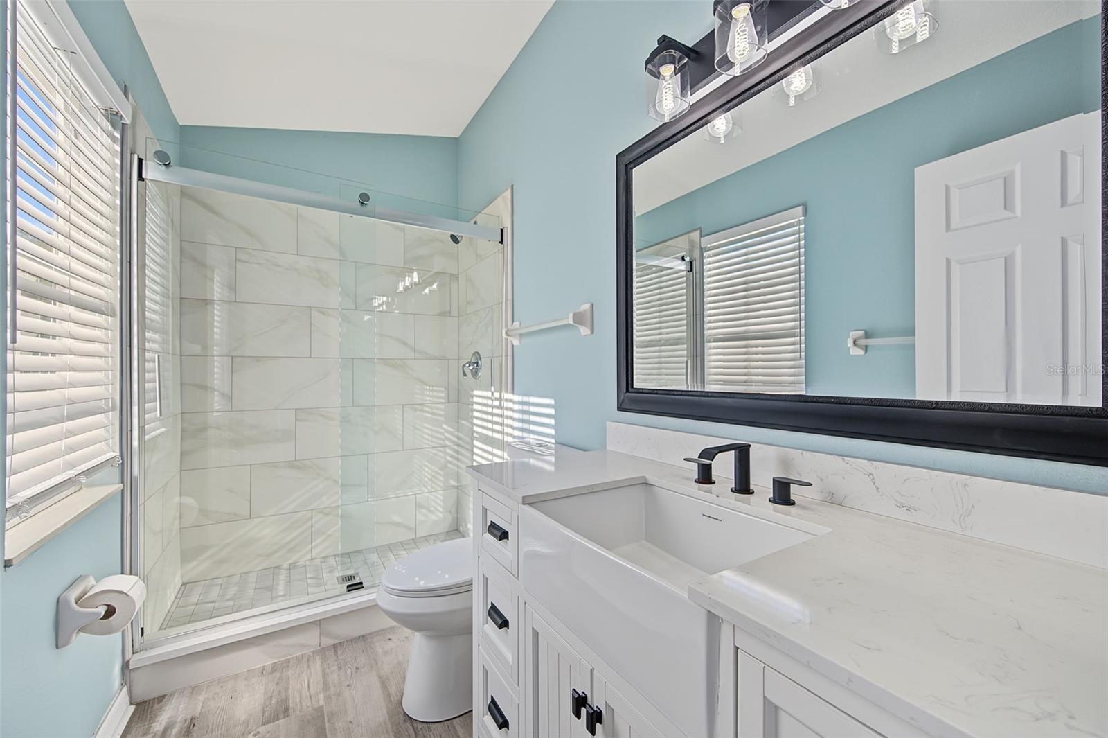 2555 NEWBERN DR — photo 32
