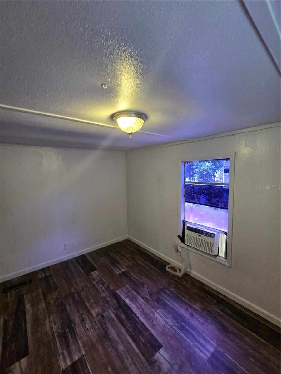 12515 FOUR OAKS RD — photo 18