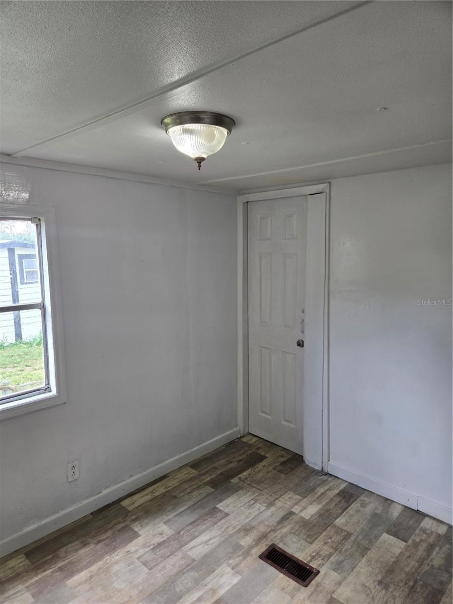 12515 FOUR OAKS RD — photo 14