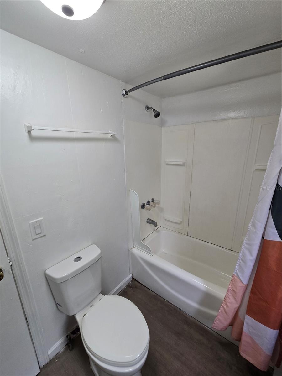 12515 FOUR OAKS RD — photo 24
