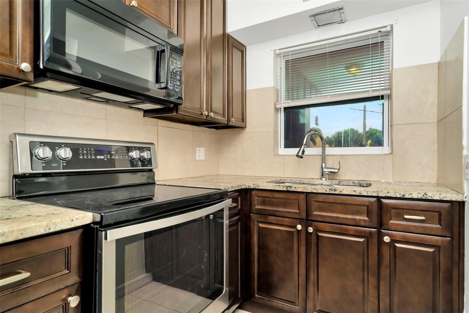 3700 HAINES RD N #6 — photo 7