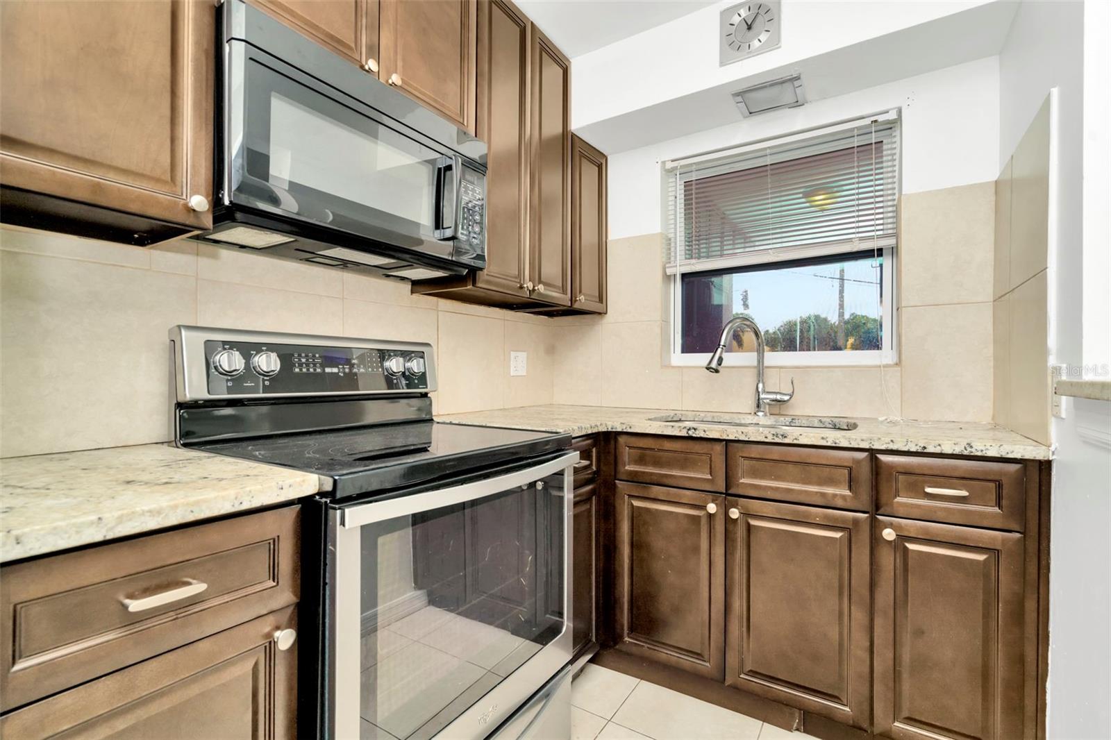 3700 HAINES RD N #6 — photo 6