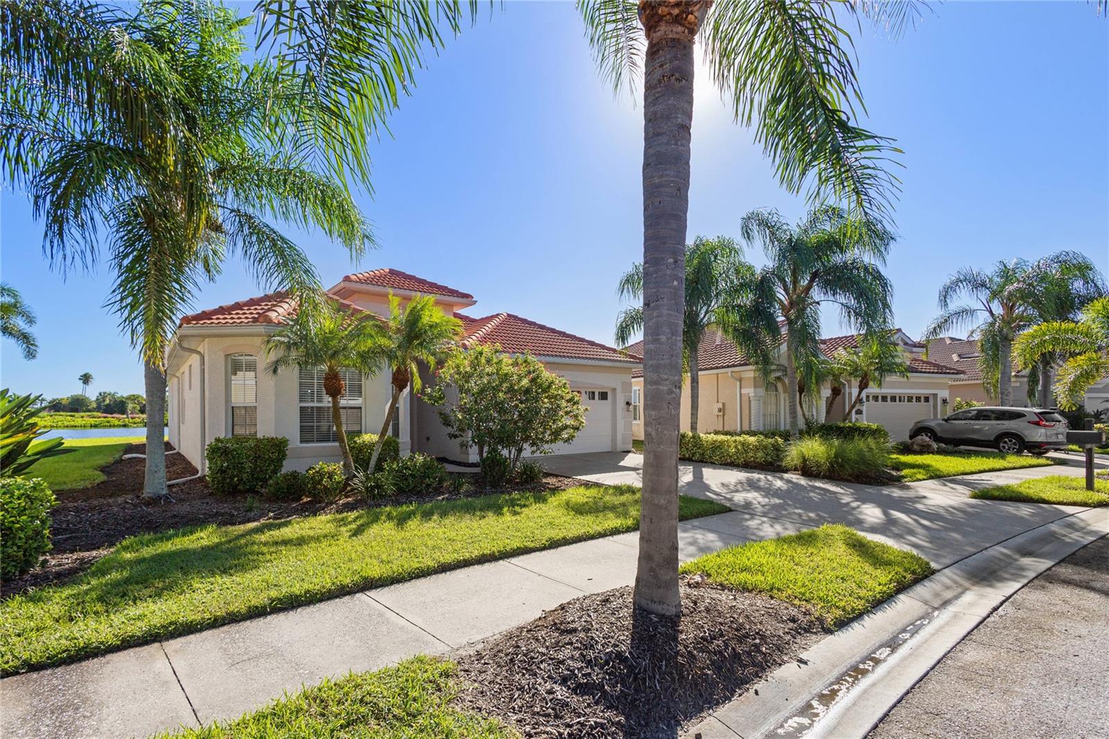 4427 BLUE HERON CIRCLE — photo 2