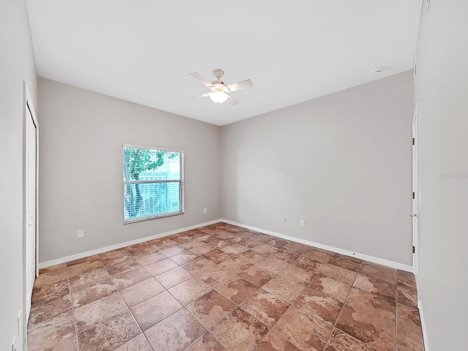 8427 CARRIAGE POINTE DR — photo 24
