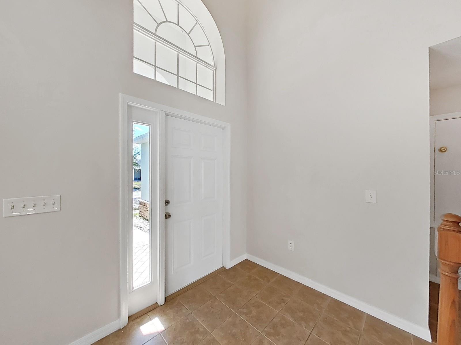 8427 CARRIAGE POINTE DR — photo 5