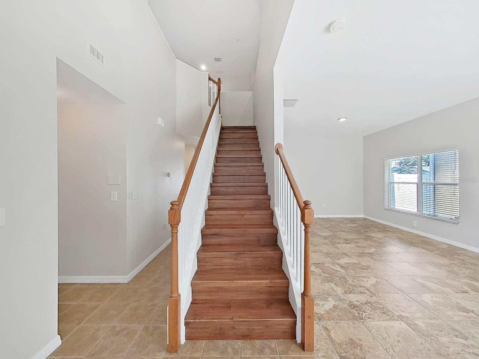 8427 CARRIAGE POINTE DR — photo 6