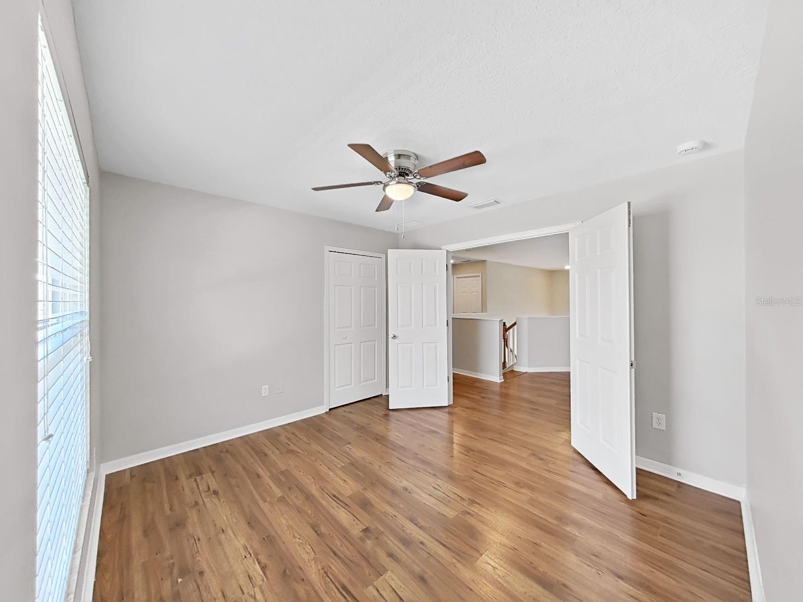 8427 CARRIAGE POINTE DR — photo 32