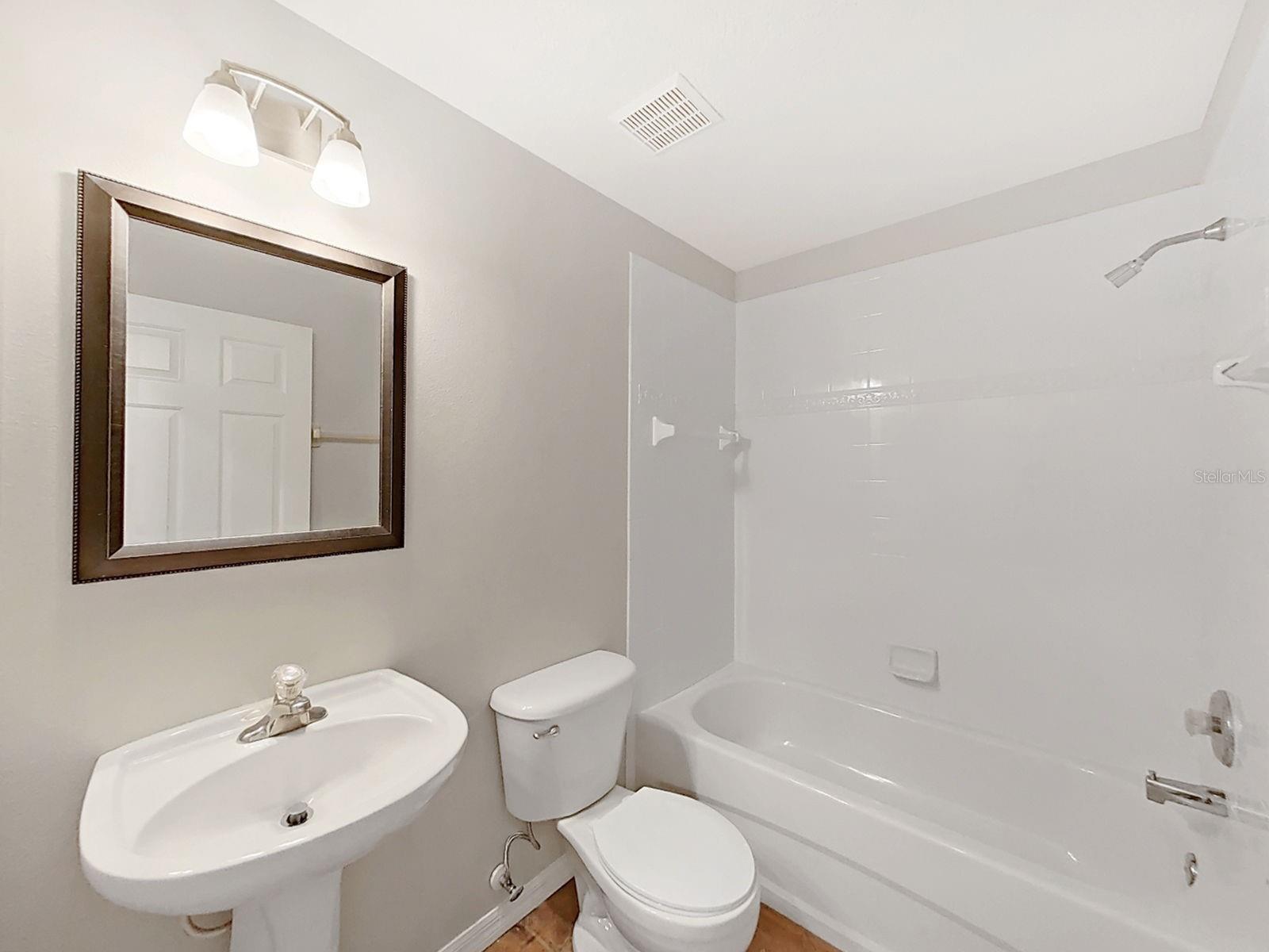 8427 CARRIAGE POINTE DR — photo 22