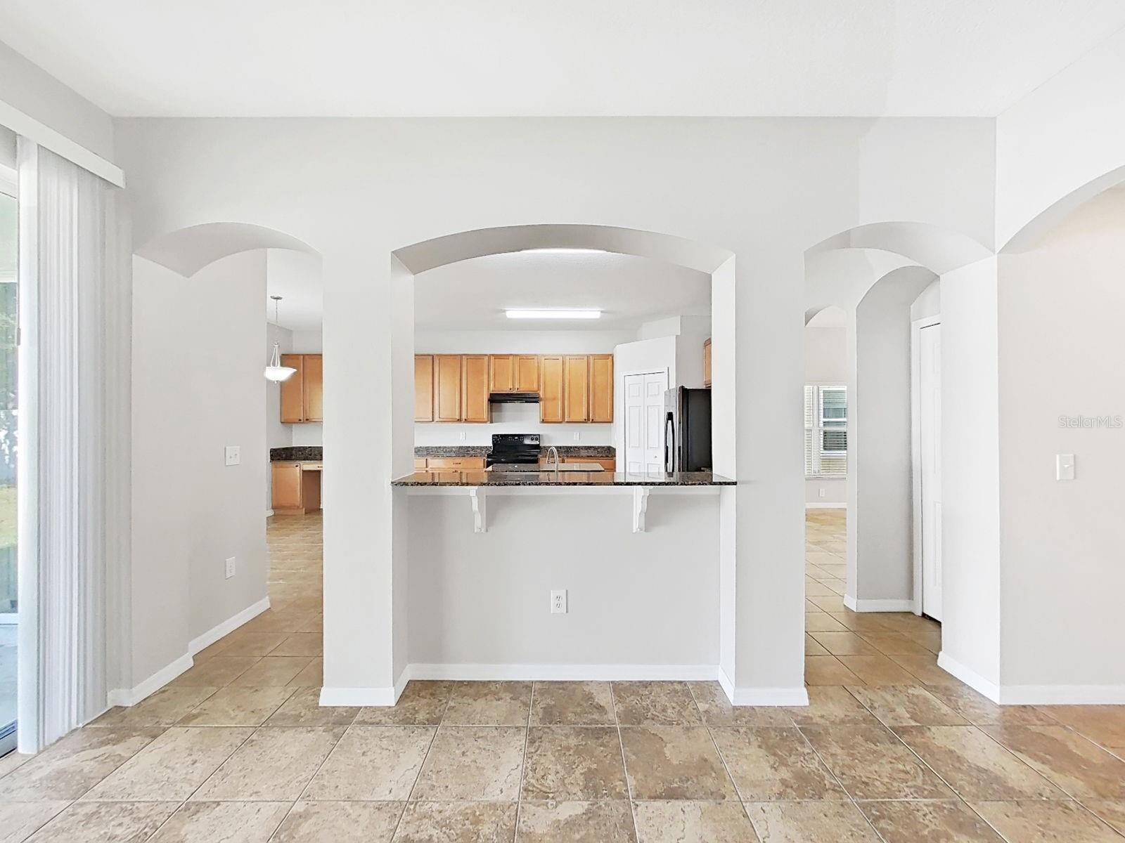 8427 CARRIAGE POINTE DR — photo 21